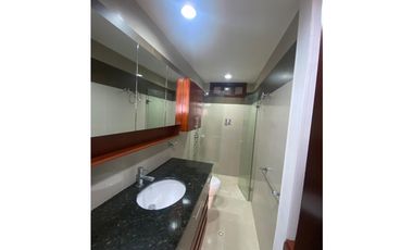 SE ARRIENDA APARTAESTUDIO EN GRANADA