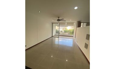 SE ARRIENDA APARTAESTUDIO EN GRANADA