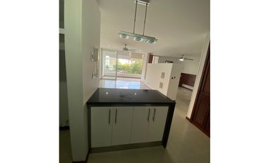 SE ARRIENDA APARTAESTUDIO EN GRANADA