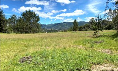 Venta lote en El Retiro exclusivo, vista y amplia explanación.