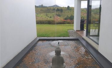 HERMOSA CASA EN UNIDAD CERRADA SECTOR PANTANILLO