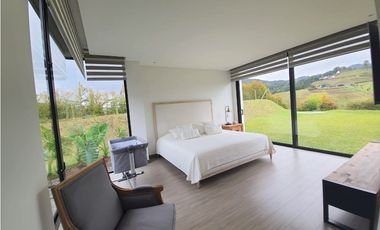 HERMOSA CASA EN UNIDAD CERRADA SECTOR PANTANILLO