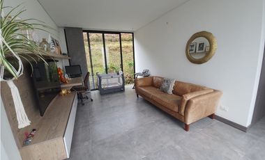 HERMOSA CASA EN UNIDAD CERRADA SECTOR PANTANILLO