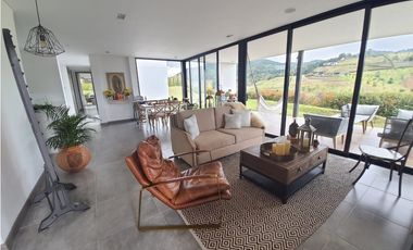 HERMOSA CASA EN UNIDAD CERRADA SECTOR PANTANILLO