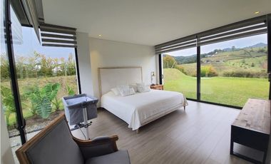 HERMOSA CASA EN UNIDAD CERRADA SECTOR PANTANILLO