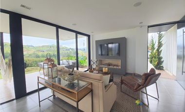 HERMOSA CASA EN UNIDAD CERRADA SECTOR PANTANILLO