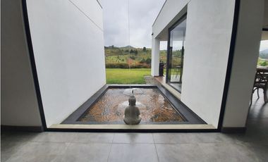 HERMOSA CASA EN UNIDAD CERRADA SECTOR PANTANILLO