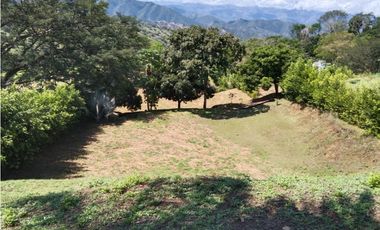 Venta de lote en parcelación zona urbana en Sopetrán.