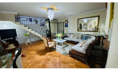 CASA EN VENTA EN EL BARRIO VILLACOLOMBIA DE CALI LO cw9442095