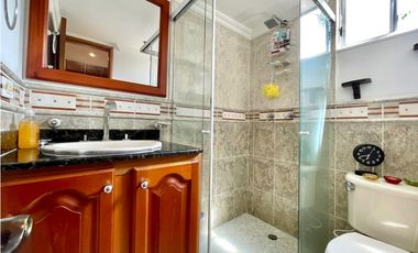 Linda casa esquinera en Suramerica itagüí