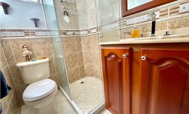 Linda casa esquinera en Suramerica itagüí