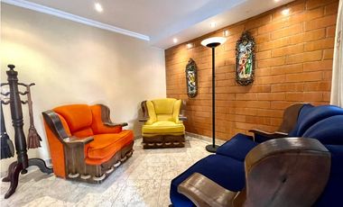 Linda casa esquinera en Suramerica itagüí