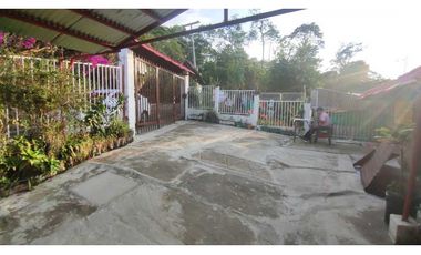 Venta de casalote de 1000 M2 en 250 mill neg, en La Mesa Cund, COL