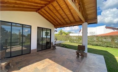 Casa en Arriendo en Envigado Sector Loma del Escobero