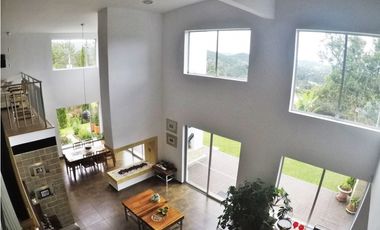 Casa campestre con 3 habitaciones en el escobero