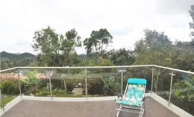 Casa campestre con 3 habitaciones en el escobero