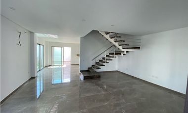 Casa de lujo cerca del mar en exclusivo sector de santa Marta