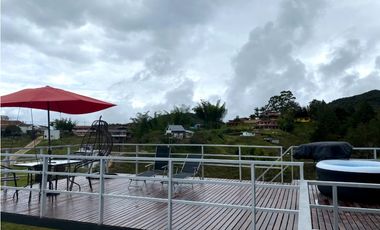 VENDO CASA DUPLEX  EN GUATAPE