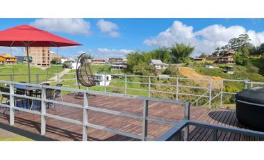 VENDO CASA DUPLEX  EN GUATAPE