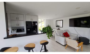 VENDO CASA DUPLEX  EN GUATAPE