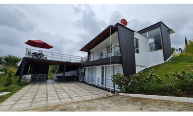 VENDO CASA DUPLEX  EN GUATAPE