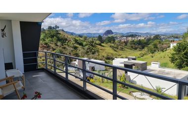 VENDO CASA DUPLEX  EN GUATAPE