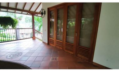 Venta de casaquinta de 2113 M2 en 2900 mill en Anapoima Cund, COL.