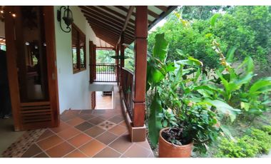 Venta de casaquinta de 2113 M2 en 2900 mill en Anapoima Cund, COL.