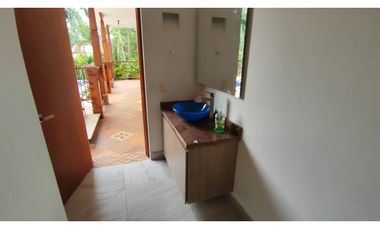 Venta de casaquinta de 2113 M2 en 2900 mill en Anapoima Cund, COL.