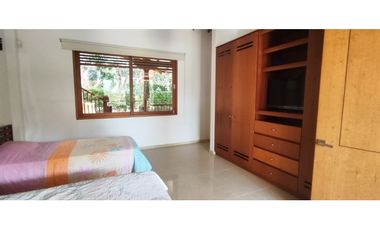 Venta de casaquinta de 2113 M2 en 2900 mill en Anapoima Cund, COL.