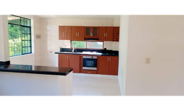 VENTA DE CASA CAMPESTRE DE 1100 M2 EN 650 MILL EN LA MESA CUND