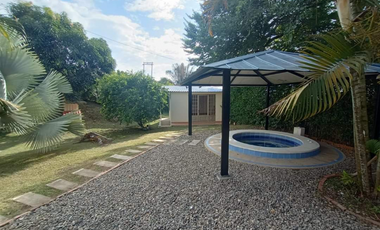 VENTA DE CASA CAMPESTRE DE 1100 M2 EN 650 MILL EN LA MESA CUND