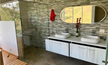 Hermosa casa moderna en El Carmen de Viboral