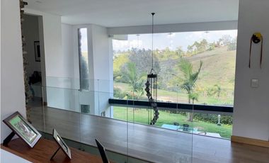 Hermosa casa moderna en El Carmen de Viboral