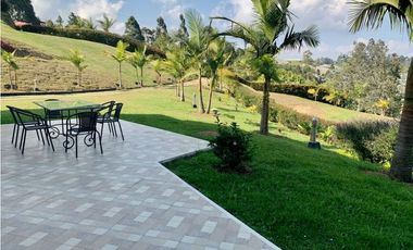 Hermosa casa moderna en El Carmen de Viboral
