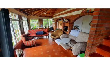 Vendo finca casa de campo  yumbo vereda Santa Inés  antes de la cumbre