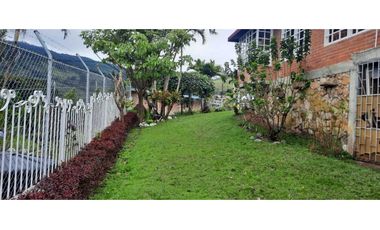 Vendo finca casa de campo  yumbo vereda Santa Inés  antes de la cumbre