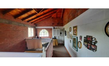 Vendo finca casa de campo  yumbo vereda Santa Inés  antes de la cumbre