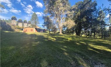 Venta de Lote  en el retiro