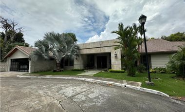 Venta Casa Altos del Golf