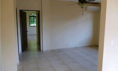 ALQUILER DE CASA EN CLAYTON VILLAGE