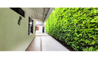 CASA CAMPESTRE URBANA DE 748 M2 EN 799 MILL EN LA MESA CUND