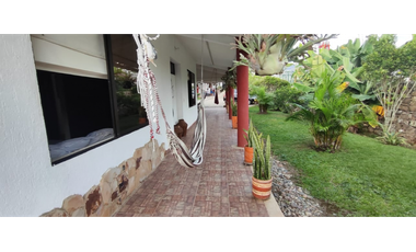 CASA CAMPESTRE URBANA DE 748 M2 EN 799 MILL EN LA MESA CUND