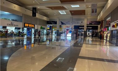EL DORADO MALL / 130 M / PISO MEDIO / DIVISIONES / AIRE CENTRAL