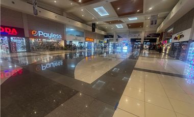 EL DORADO MALL / 130 M / PISO MEDIO / DIVISIONES / AIRE CENTRAL