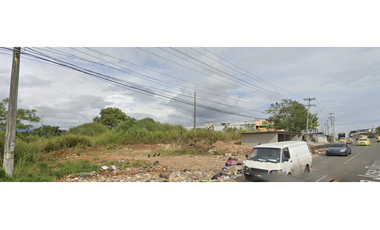 PACORA / SANTA FÉ / 30000 M / USO COMERCIAL / FRENTE A VIA PRINCIPAL