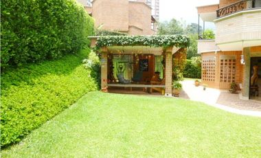 CASA PARA LA VENTA LOMA DEL ESMERALDAL