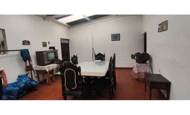 VENTA DE CASA URBANA DE 137 M2 EN 450 MILL EN LA MESA CUND