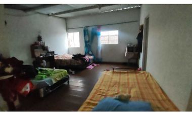 VENTA DE CASA URBANA DE 137 M2 EN 450 MILL EN LA MESA CUND