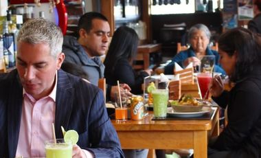 Se arrienda excelente Local Comercial